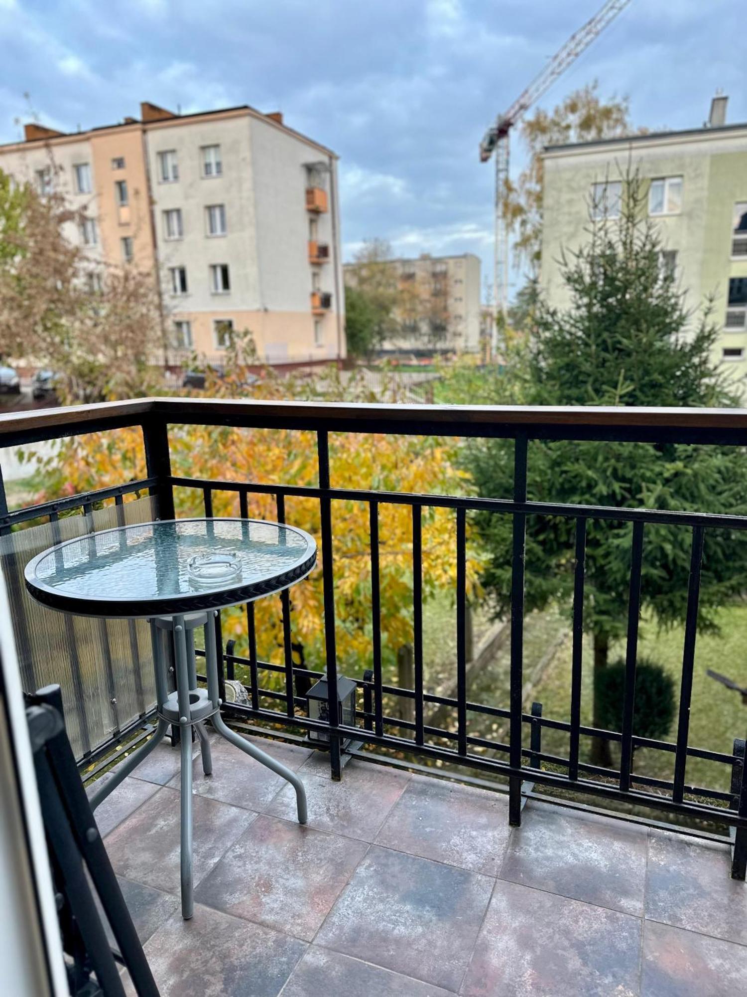 Apartament Przy Dworcu 라돔 외부 사진